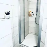 Modern Eingerichtetes Mit Balkon Apartment *