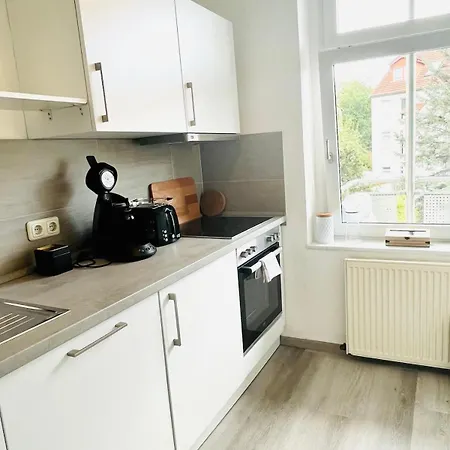 Modern Eingerichtetes Mit Balkon *