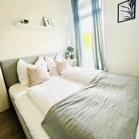 Modern Eingerichtetes Mit Balkon Erfurt