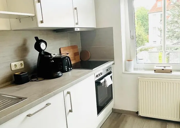 Modern Eingerichtetes Mit Balkon *