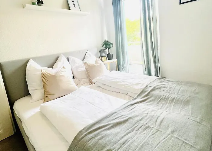 Modern Eingerichtetes Mit Balkon Erfurt