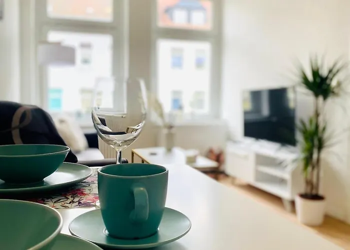 Modern Eingerichtetes Mit Balkon